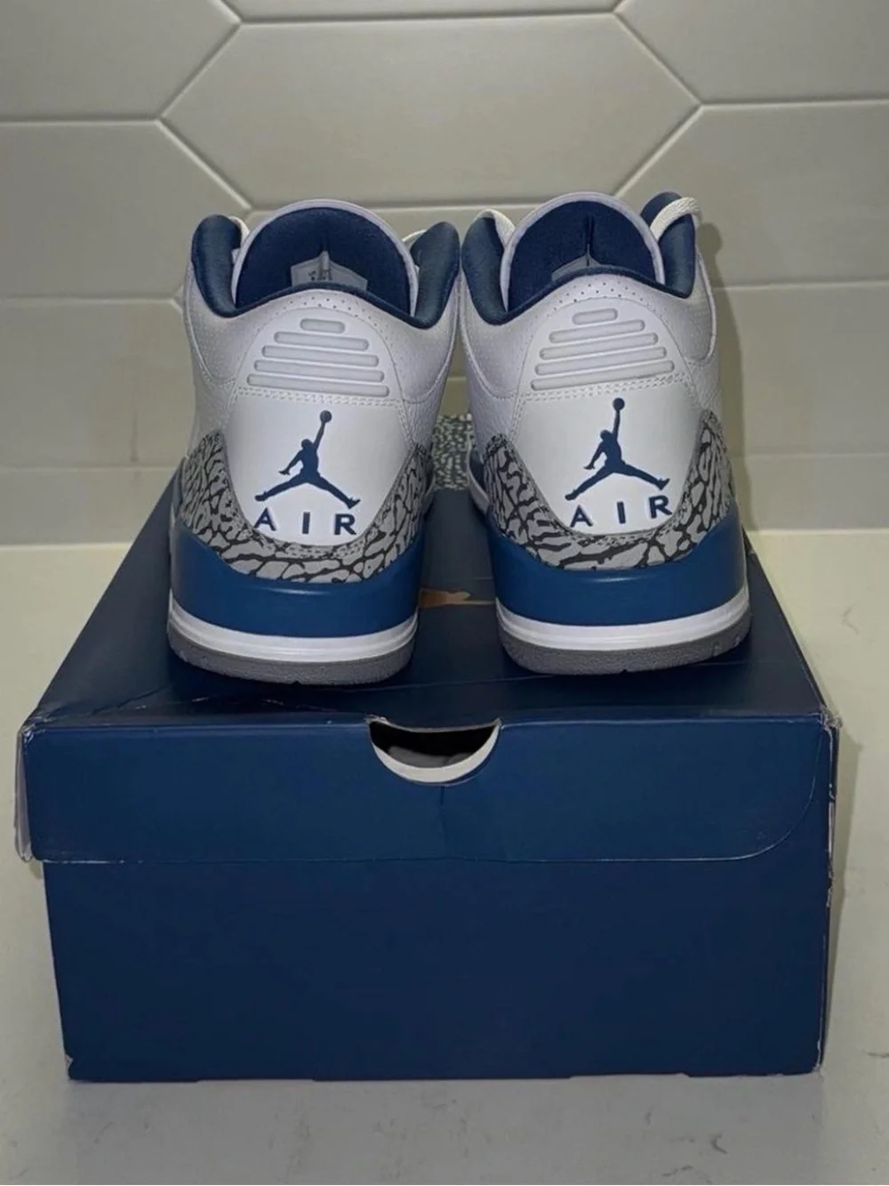 Jordan 3 - Wizard Size 8 Men’s